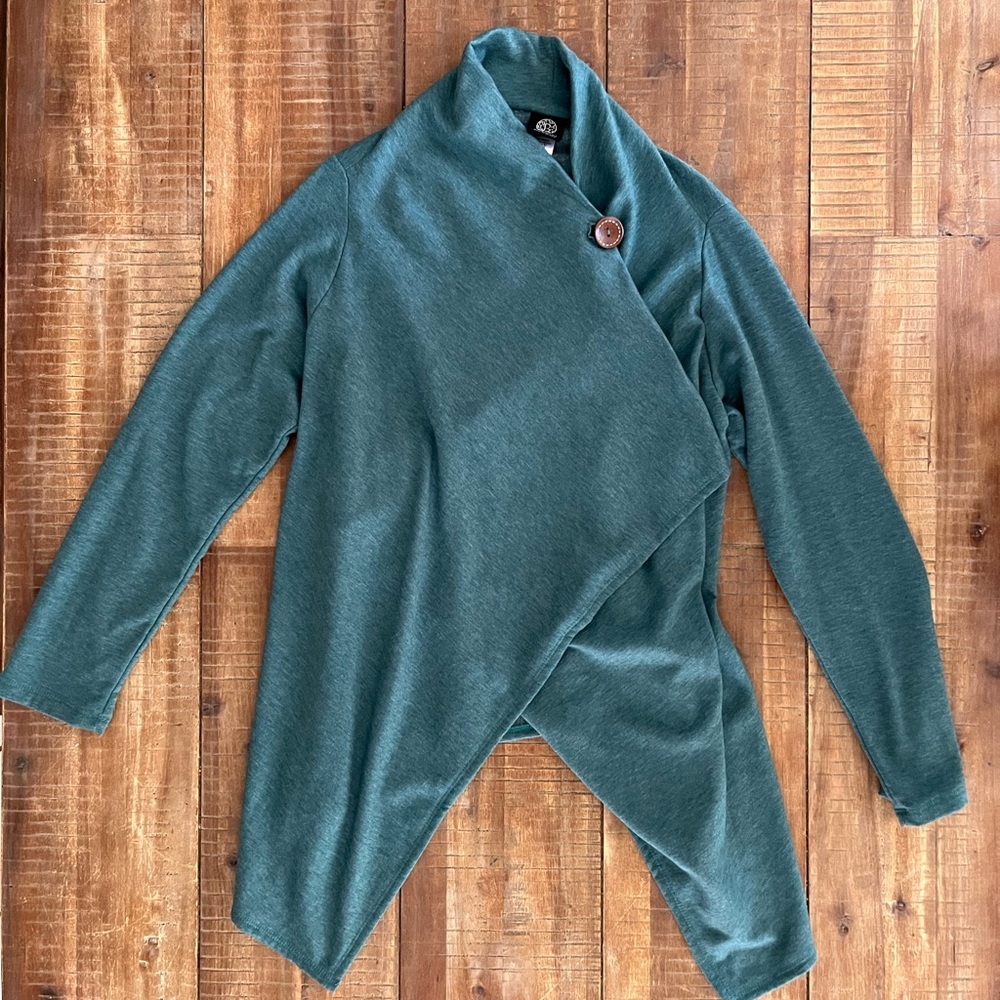 One button fleece wrap